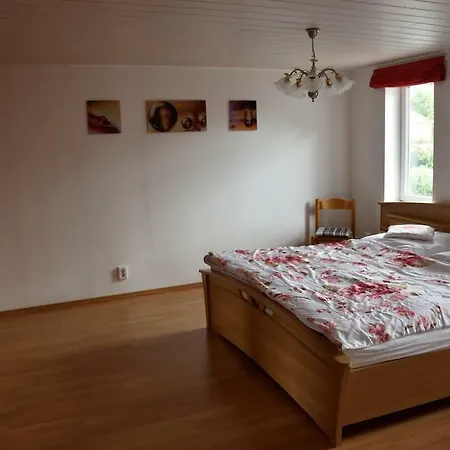 Ferienwohnung * Walschleben